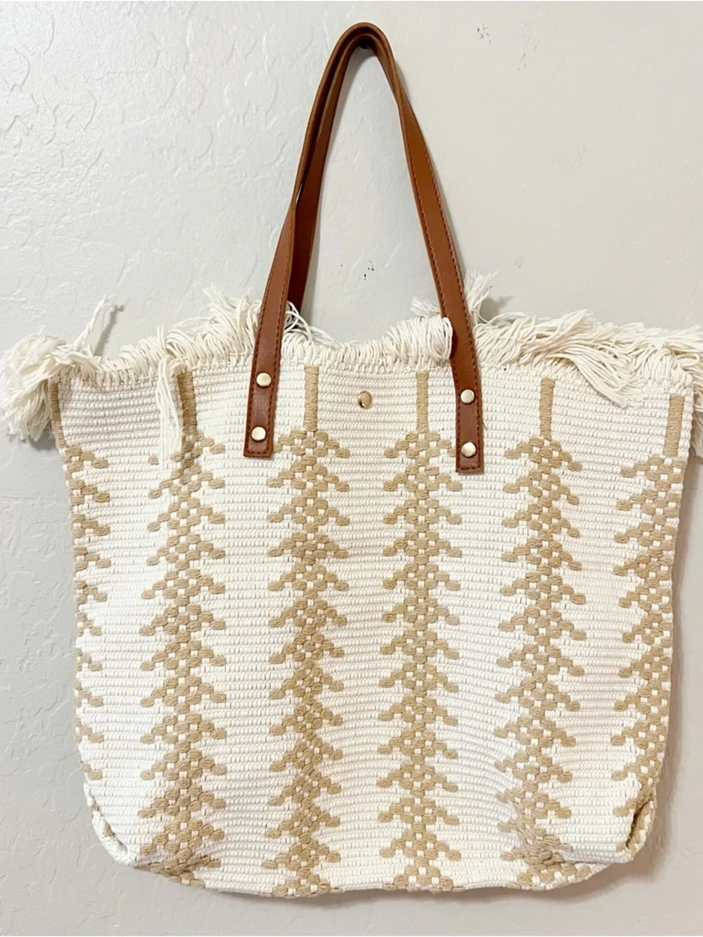LULLA Collection Fringe Woven Tote Bag - Picture 4 of 9